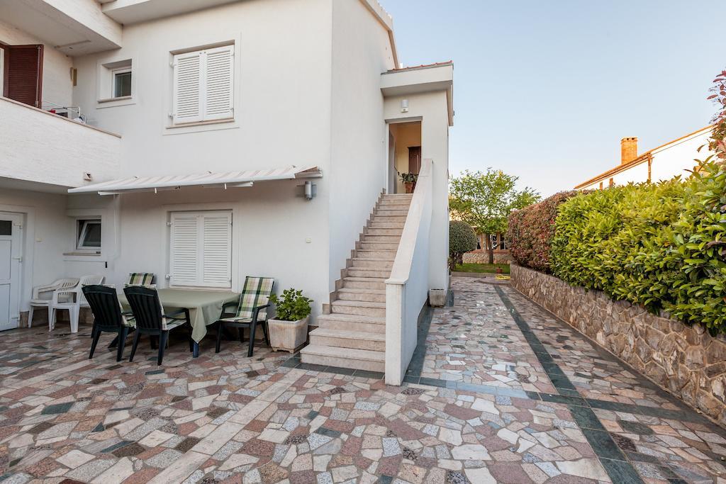 Villa Maria Крк Экстерьер фото